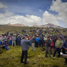 ESPECIALISTAS DEL GOBIERNO REGIONAL EN VILAVILANI COTEJAN EXPEDIENTE TÉCNICO DEL COMPONENTE I