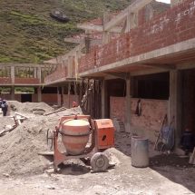 CONTINÚA CONSTRUCCIÓN DE IES DANTE NAVA EN PUNA AYLLU PROVINCIA DE SANDIA