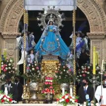 Nota de Prensa <hr> MÁXIMA AUTORIDAD REGIONAL RINDIÓ HOMENAJE Y CONDECORÓ A LA SANTÍSIMA VIRGEN DE LA CANDELARIA