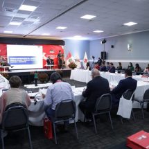 Nota de Prensa <hr> GOBERNADOR REGIONAL DE PUNO EXPONE EN V CUMBRE DE LA DESCENTRALIZACIÓN DE LA ANGR EN PIURA