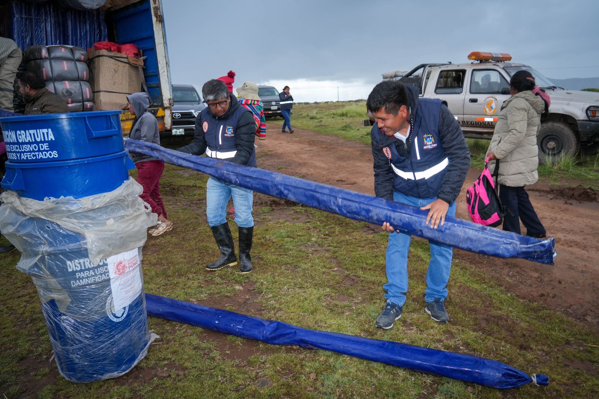 Nota de Prensa  GOBERNADOR REGIONAL LLEGÓ A VILQUE CON AYUDA HUMANITARIA PARA DAMNIFICADOS